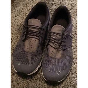 Women’s cloud V2 shoes